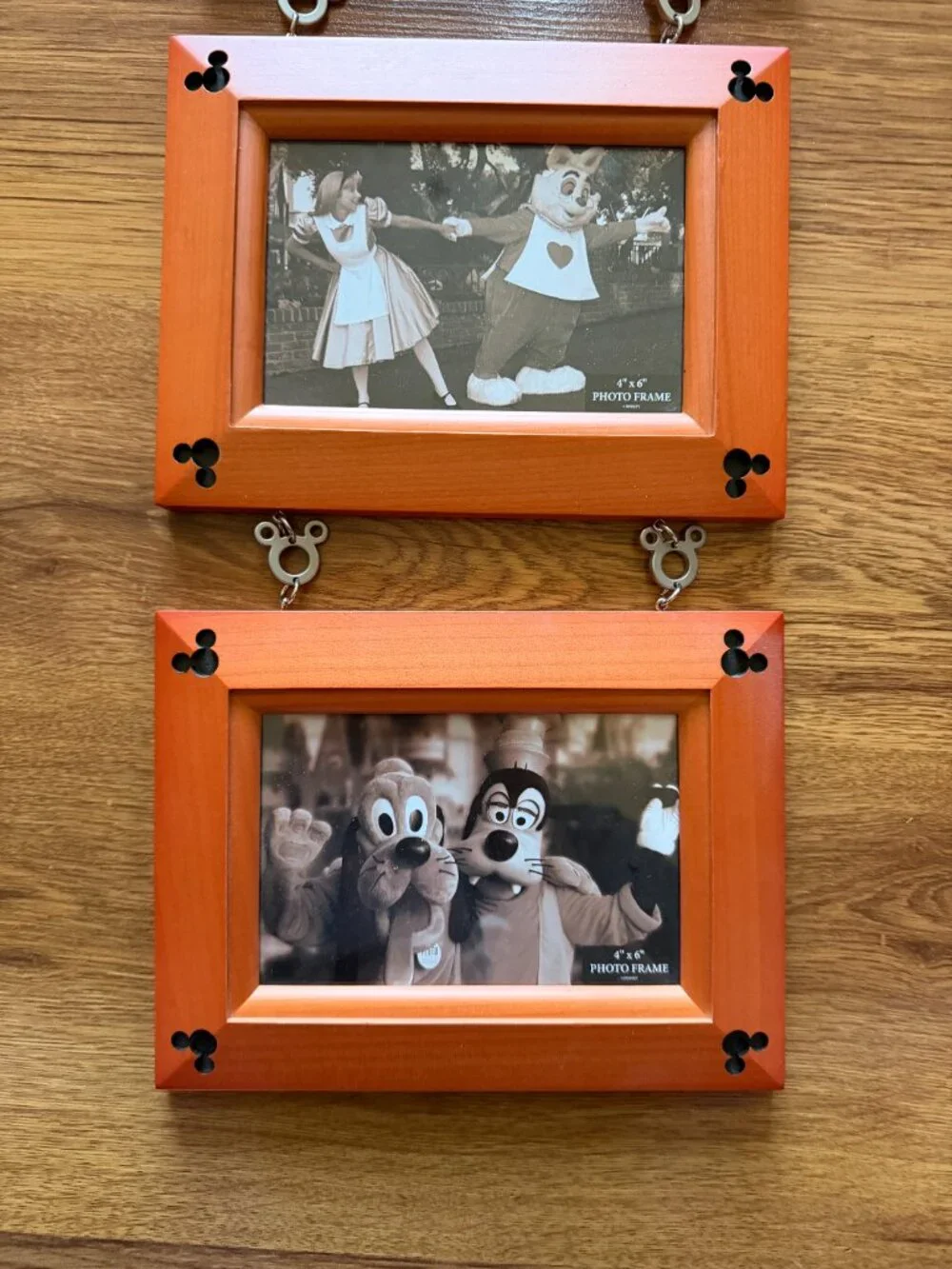 Disney Parks wood picture frames 3 4x6 Mickey & Friends Hanging charms links